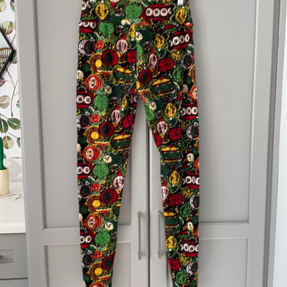 Lularoe Christmas leggings